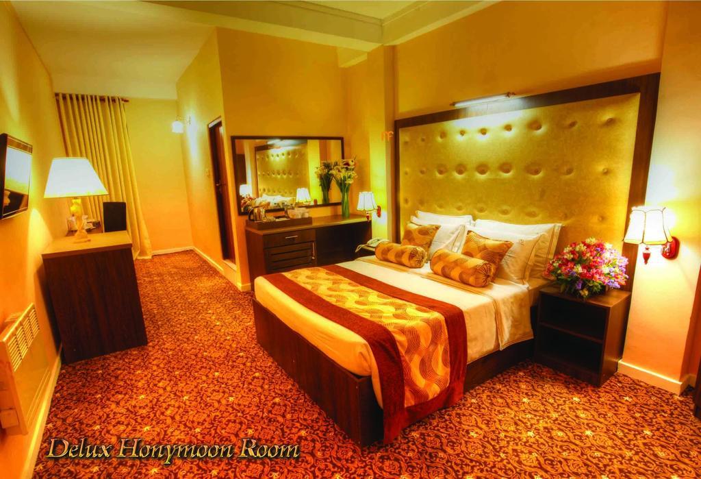 The Queensburry City Hotel Nuwara Eliya Dış mekan fotoğraf