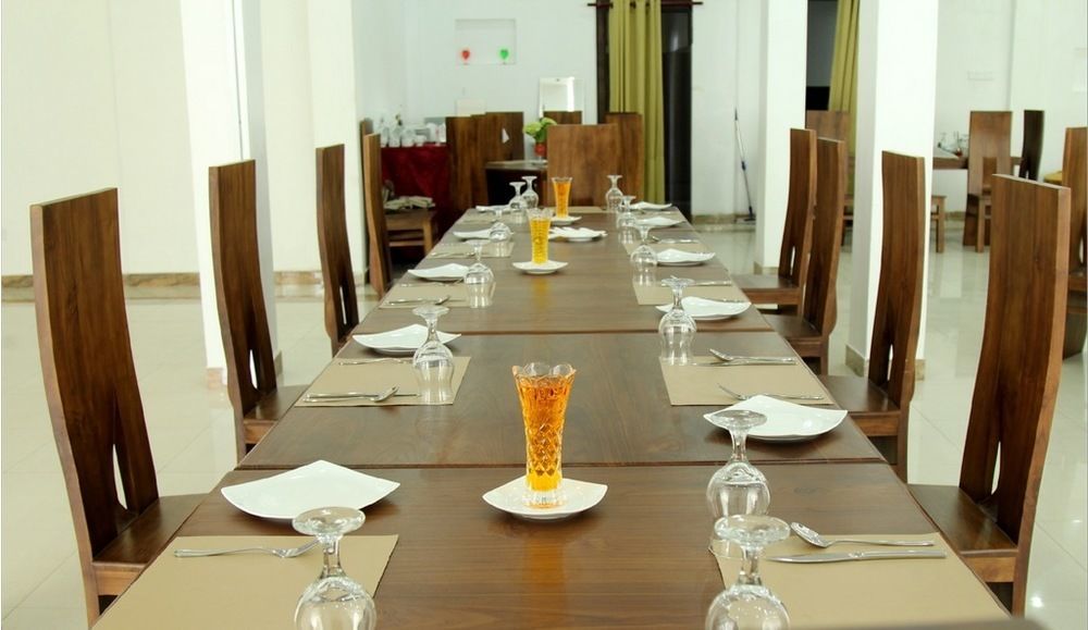 The Queensburry City Hotel Nuwara Eliya Dış mekan fotoğraf