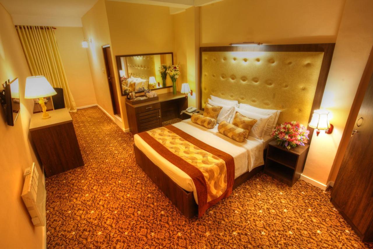 The Queensburry City Hotel Nuwara Eliya Dış mekan fotoğraf